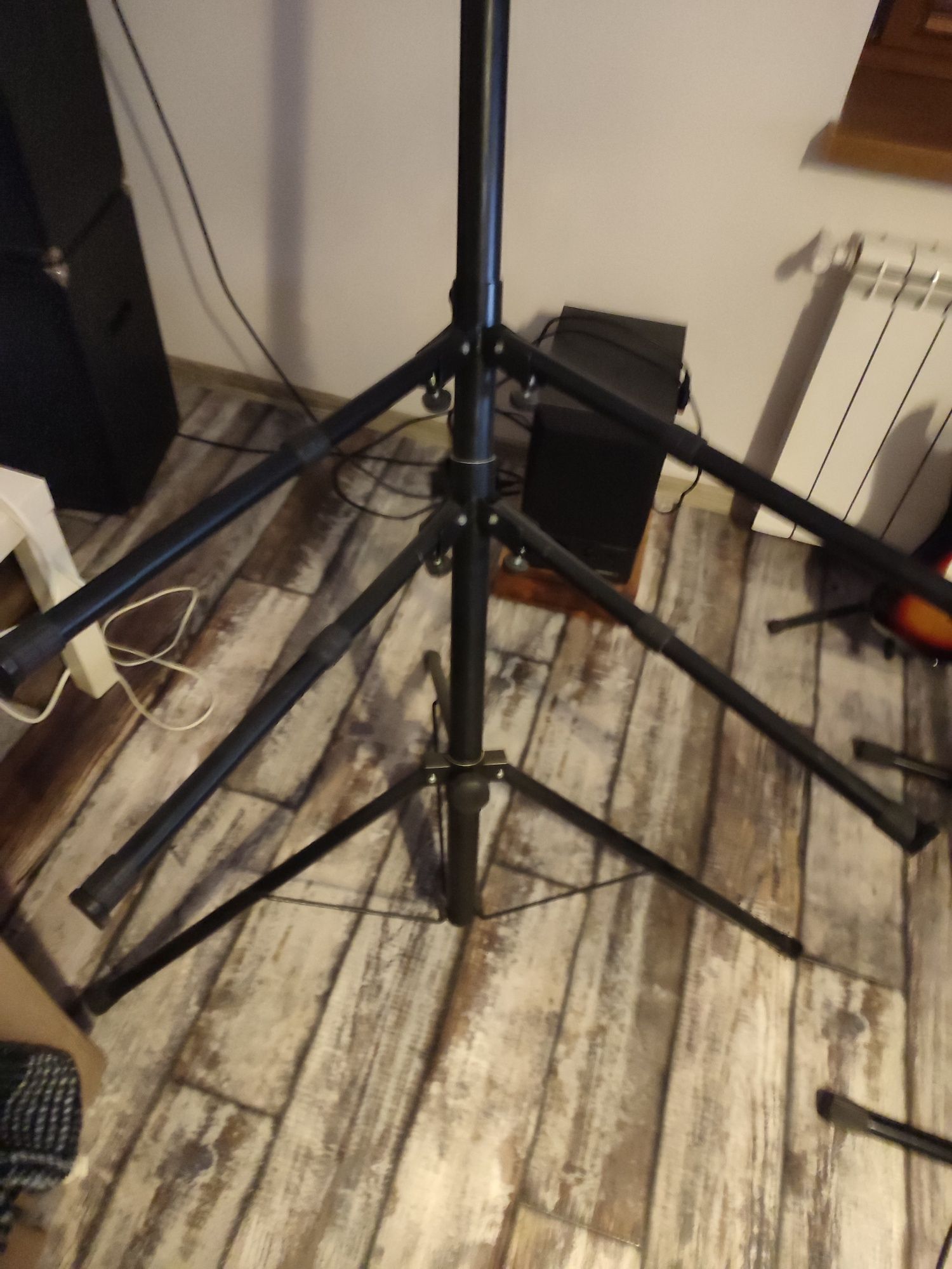 Sprzedam stojak pod kibord