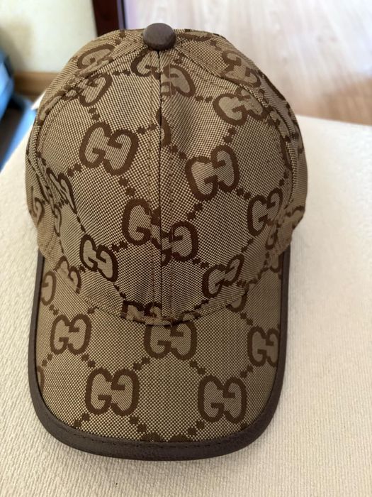 Czapka w monogram logowana