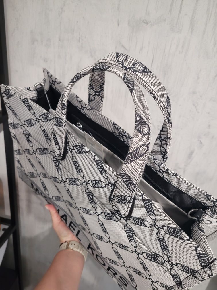 Piękna duża torba Michael Kors