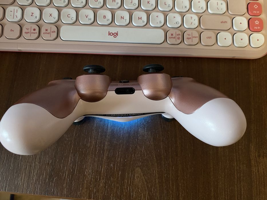 Бездротовий геймпад Sony DualShock 4 для PS4
