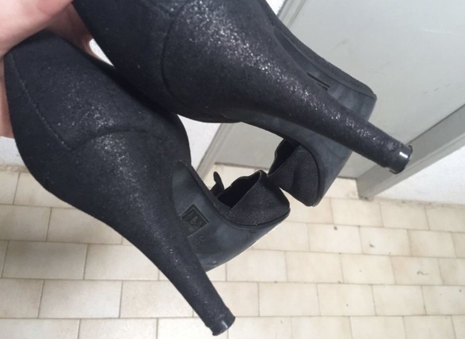 Sapatos Salto Pretos Morgan 39