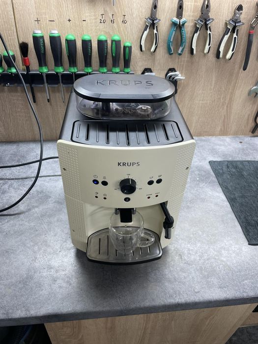 Кавомашина Krups FPb14500P еспресо/лунго, професійно відновлена