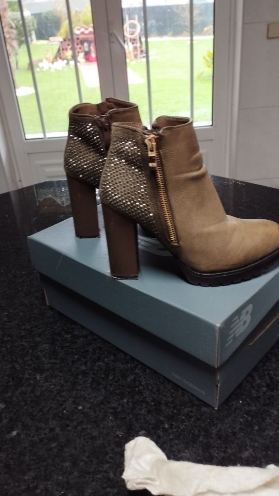 Botins  bejes tam 36,