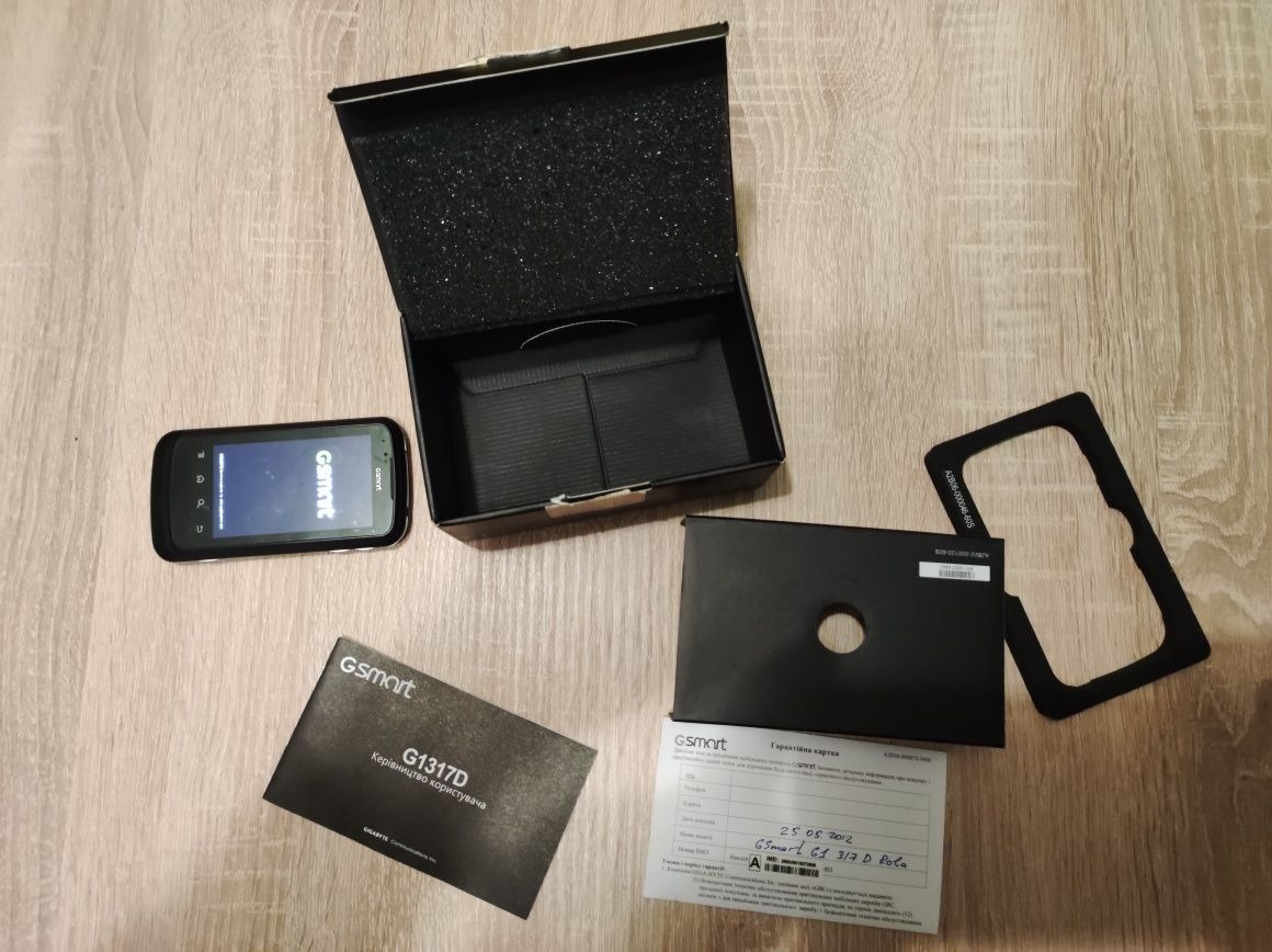 Gigabit G-SMART Смартфон