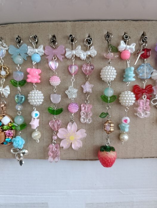 Вироби з бісеру ручної роботи брелок браслет