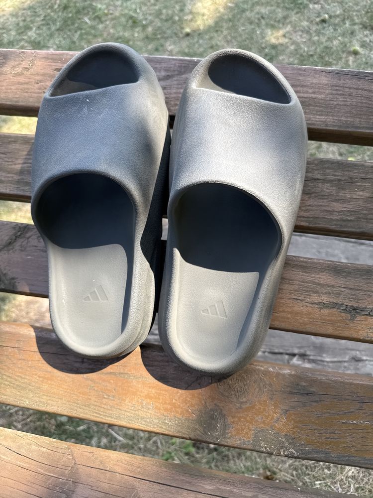 yeazzy slide rozmiar 45