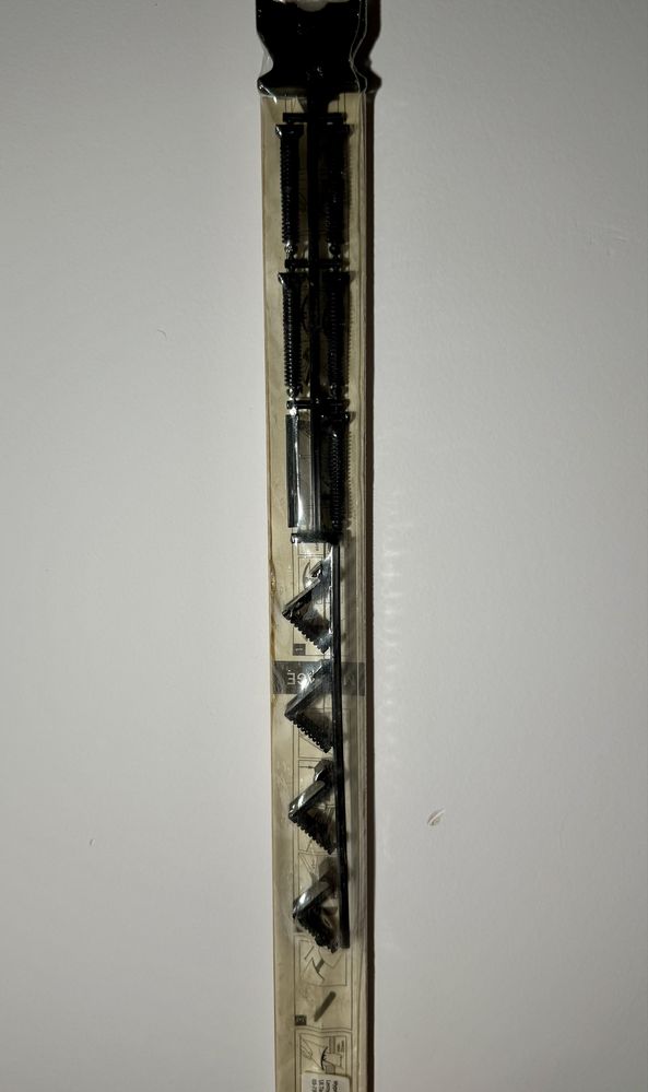 Listwa podłogowa 930x37 mm - 4 szt