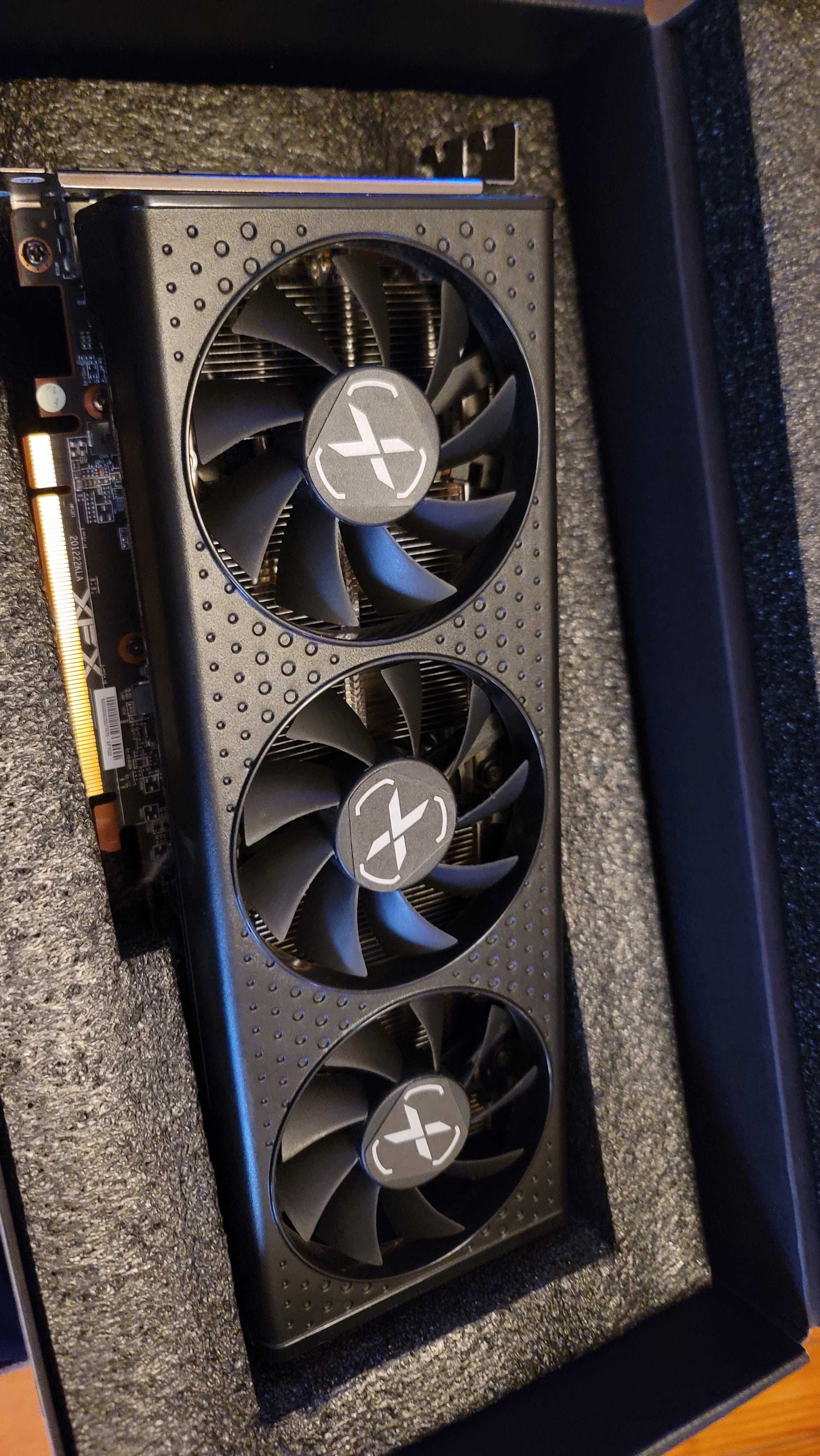 XFX 6600 XT gráfica AMD como nova