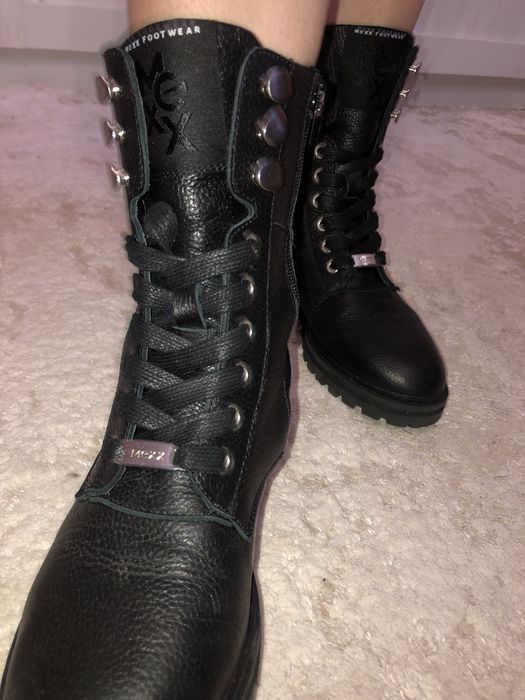 Продам жіночі черевики.