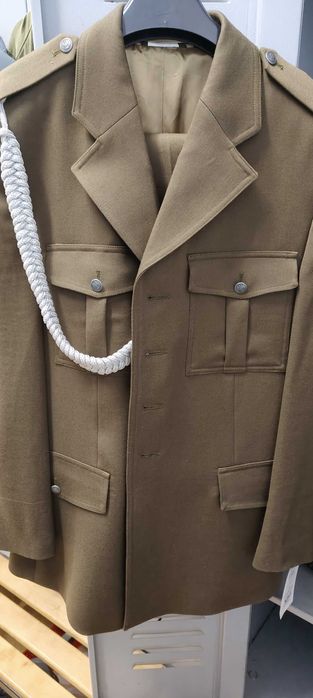 Mundur galowy oraz rogatywka nowy wzór wojsk lądowych