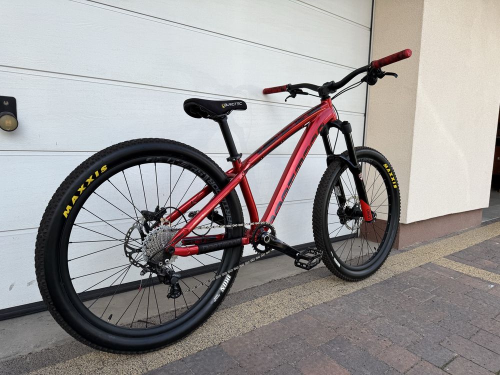 Dartmoor Hornet 2022 Red Devil (Maxxis, Deore XT