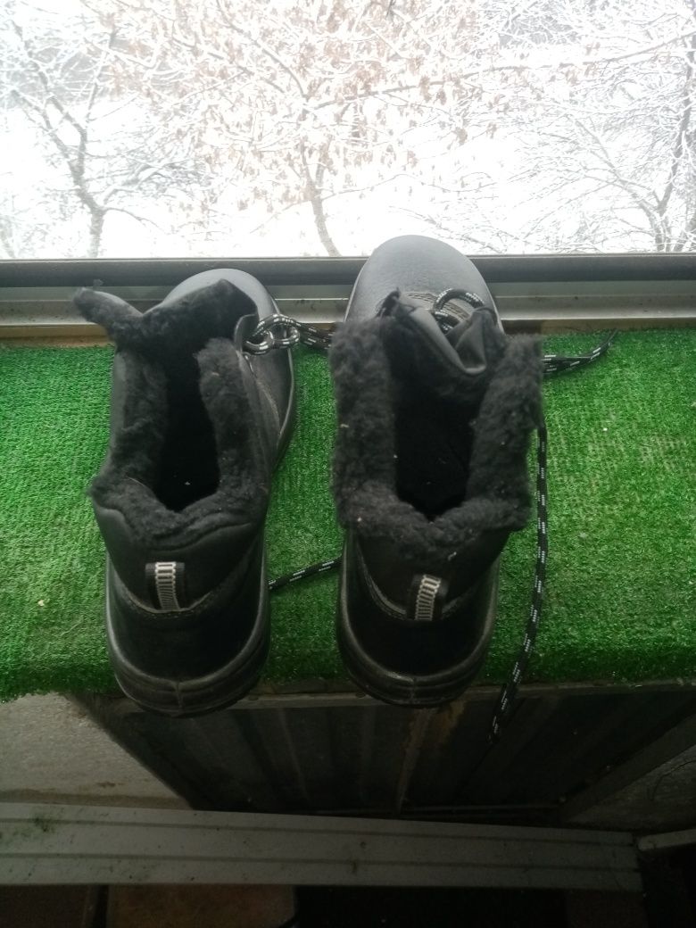 Зимове робоче взуття 40-41розмір