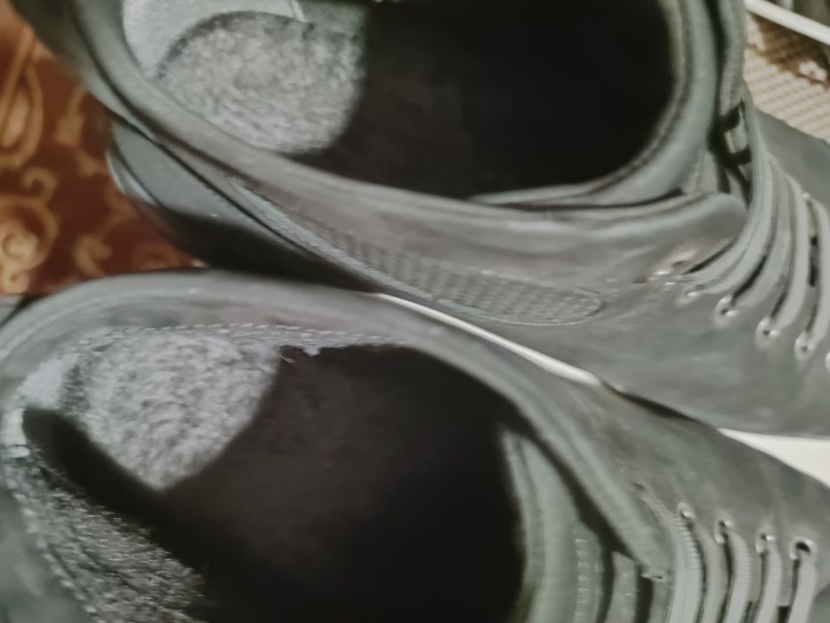 Продаются мужские/подростковые ботинки