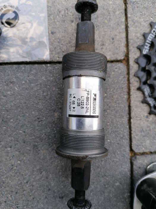 Napęd Shimano, manetki, przerzutka, korba, support