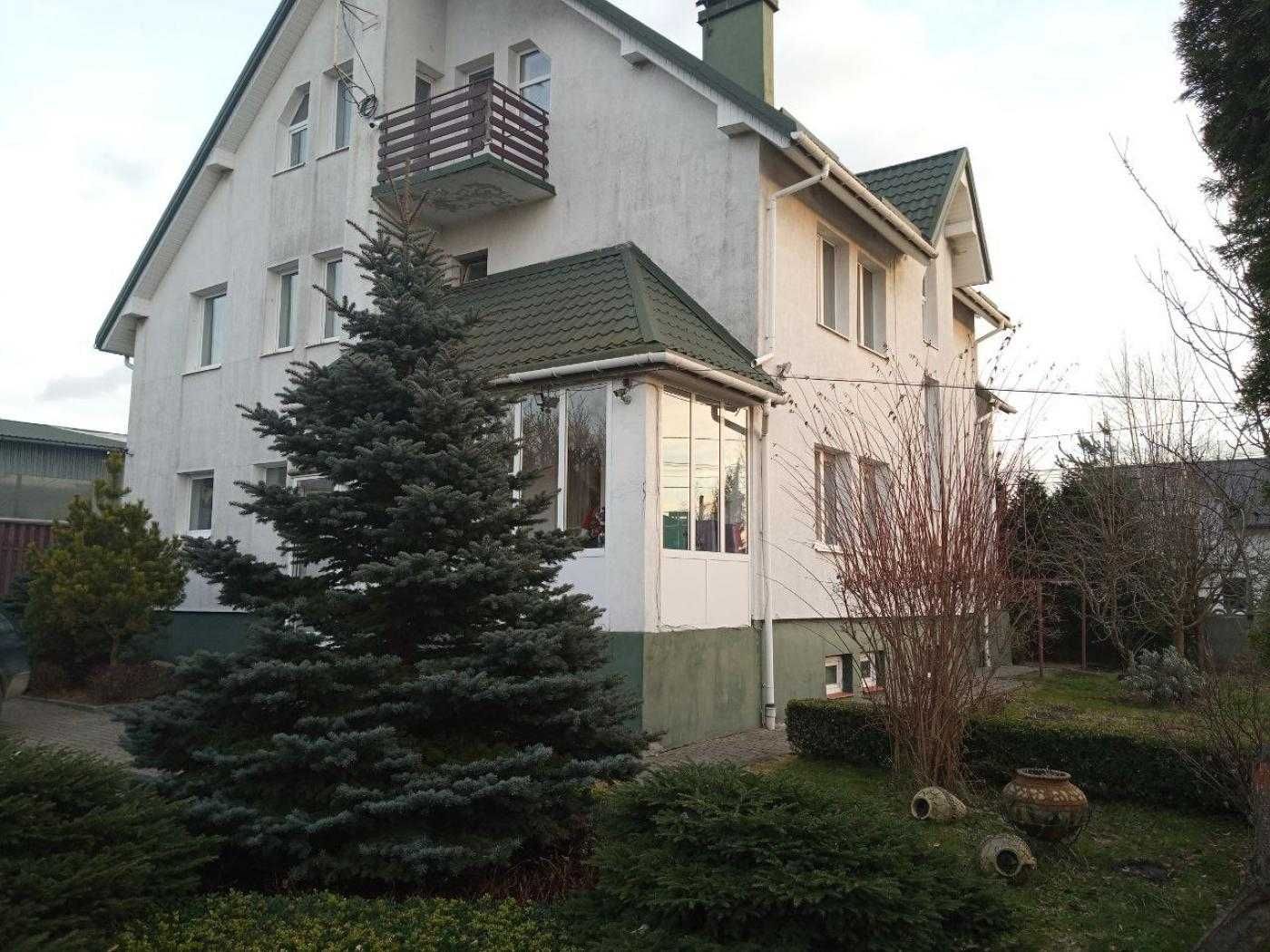 Продаж будинку під комерцію 374 кв.м.  с.Рясне-Руське