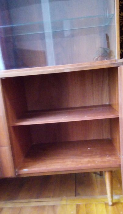 Сервант з натурального дерева(Польща)