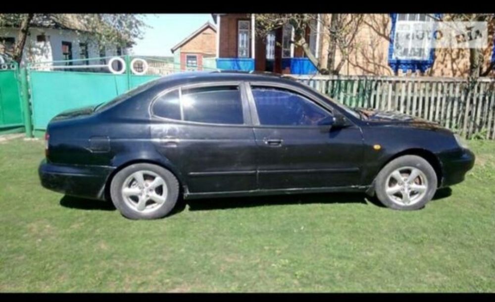 Автомобіль Деу леганза