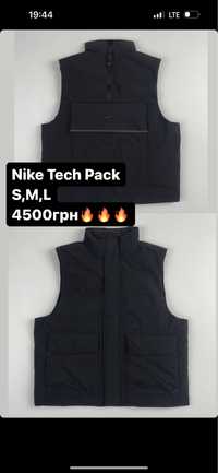 Жилетка пуховая Nike tech pack terma fit