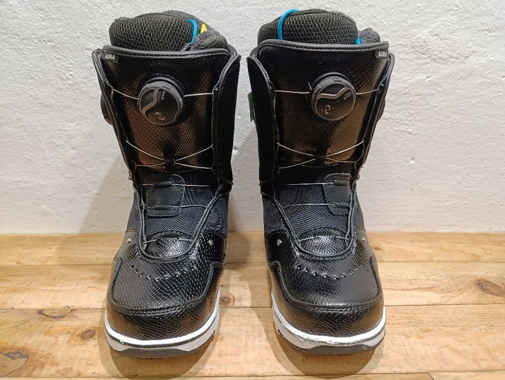 Nr 74 Buty snowboardowe Vans Aura 23.5 cm 2x BOA ( EU 37 )