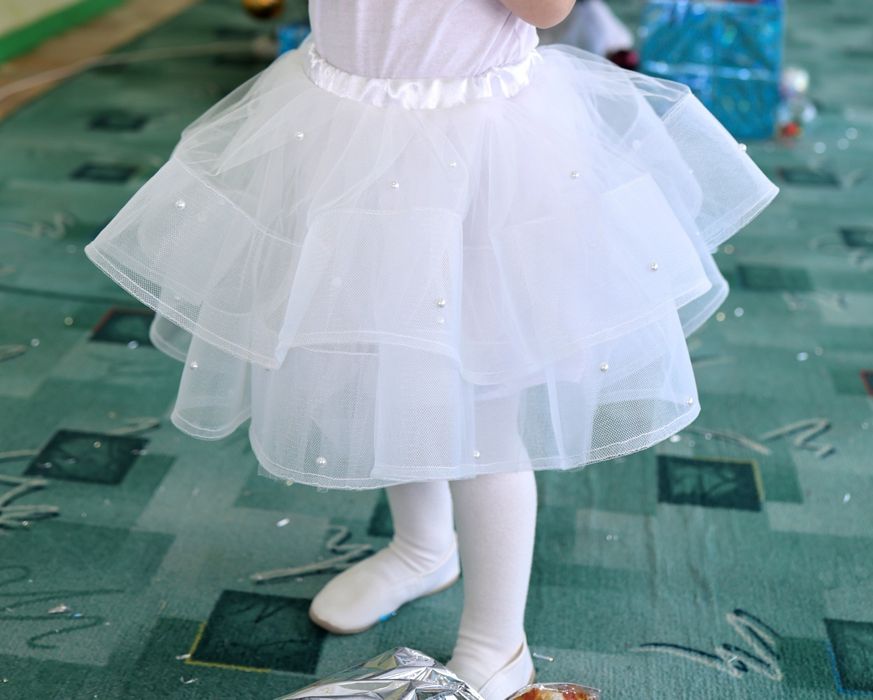 Костюм сніжинки/ біла пишна спідниця костюм зайчика