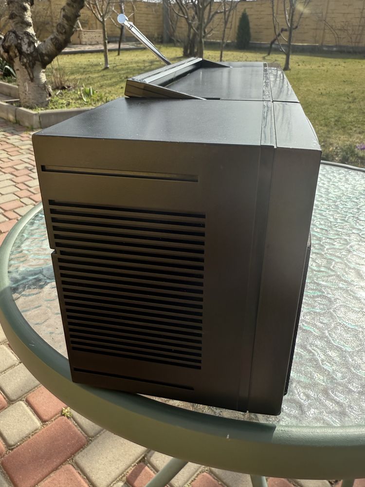 Продам магнитолу TOSHIBA RT-SX55