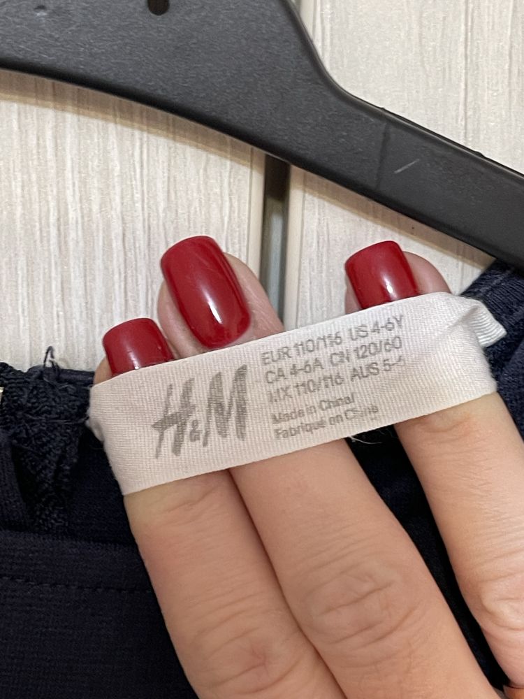 Сукня з метеликами H&M на 4-6 років