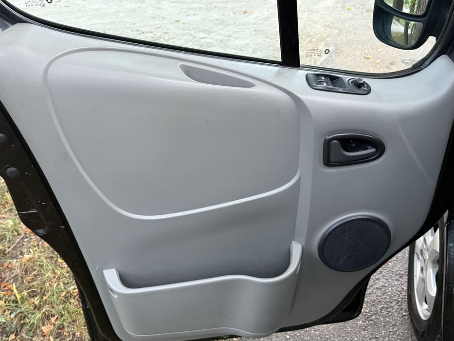 Продам Renault Trafic 2.0 D 2011