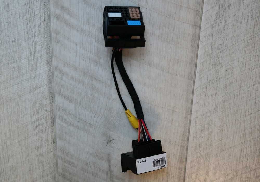 Переходник VW Quadlock с PQ на MQB для Discover и Composition Media