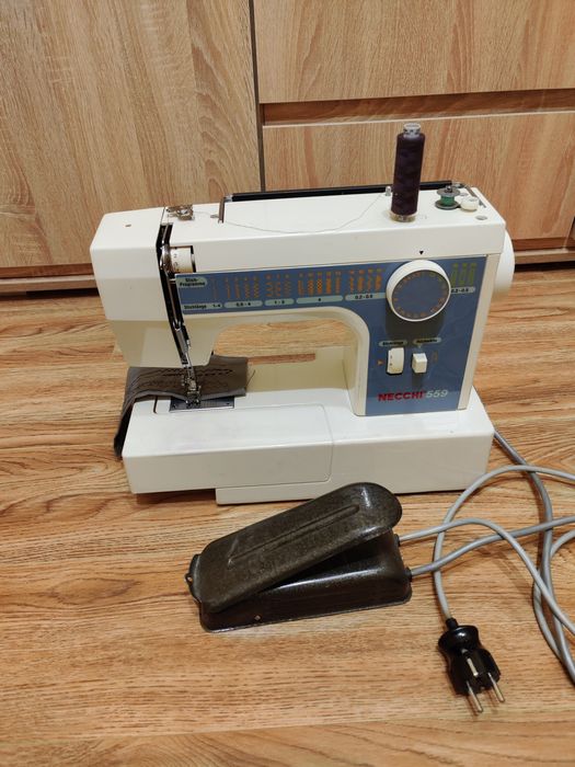 Продам швейну NECCHI