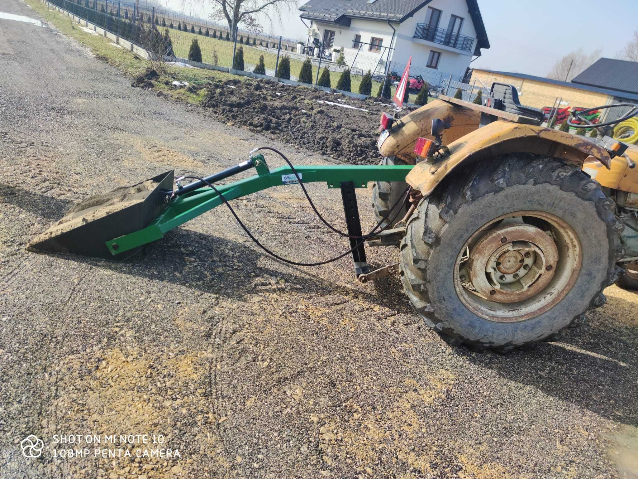 Ładowacz na tył ciągnika, łyżka lub widły