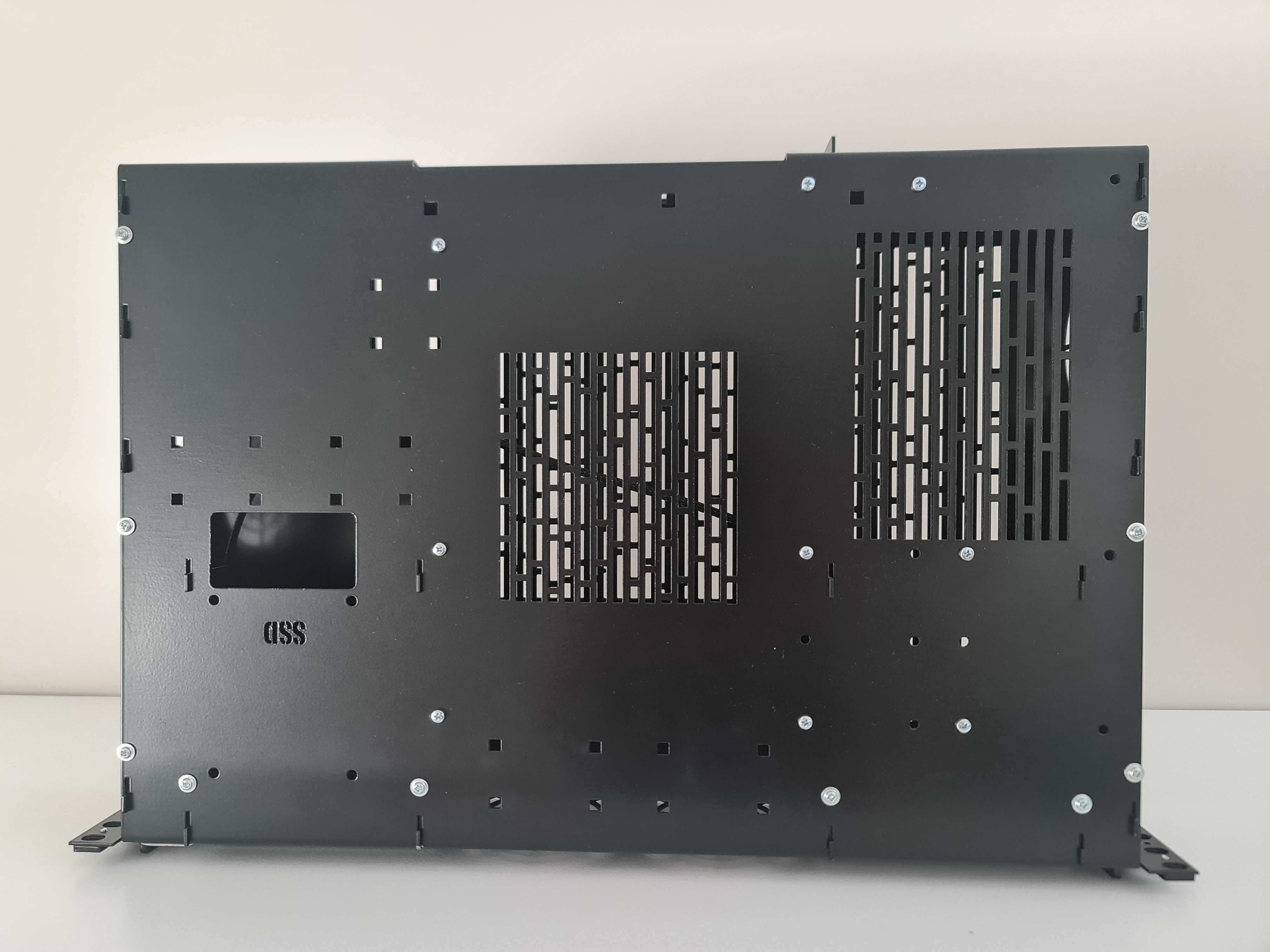 Obudowa RACK do szafy 19 cali R-CASE 4 RAL / Serwer 2U pod mATX/ITX