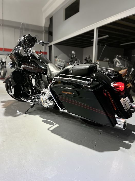 Harley Davidson CVO Street Glide 2011