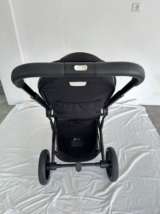 Carrinho de bebé e Ovo Cybex