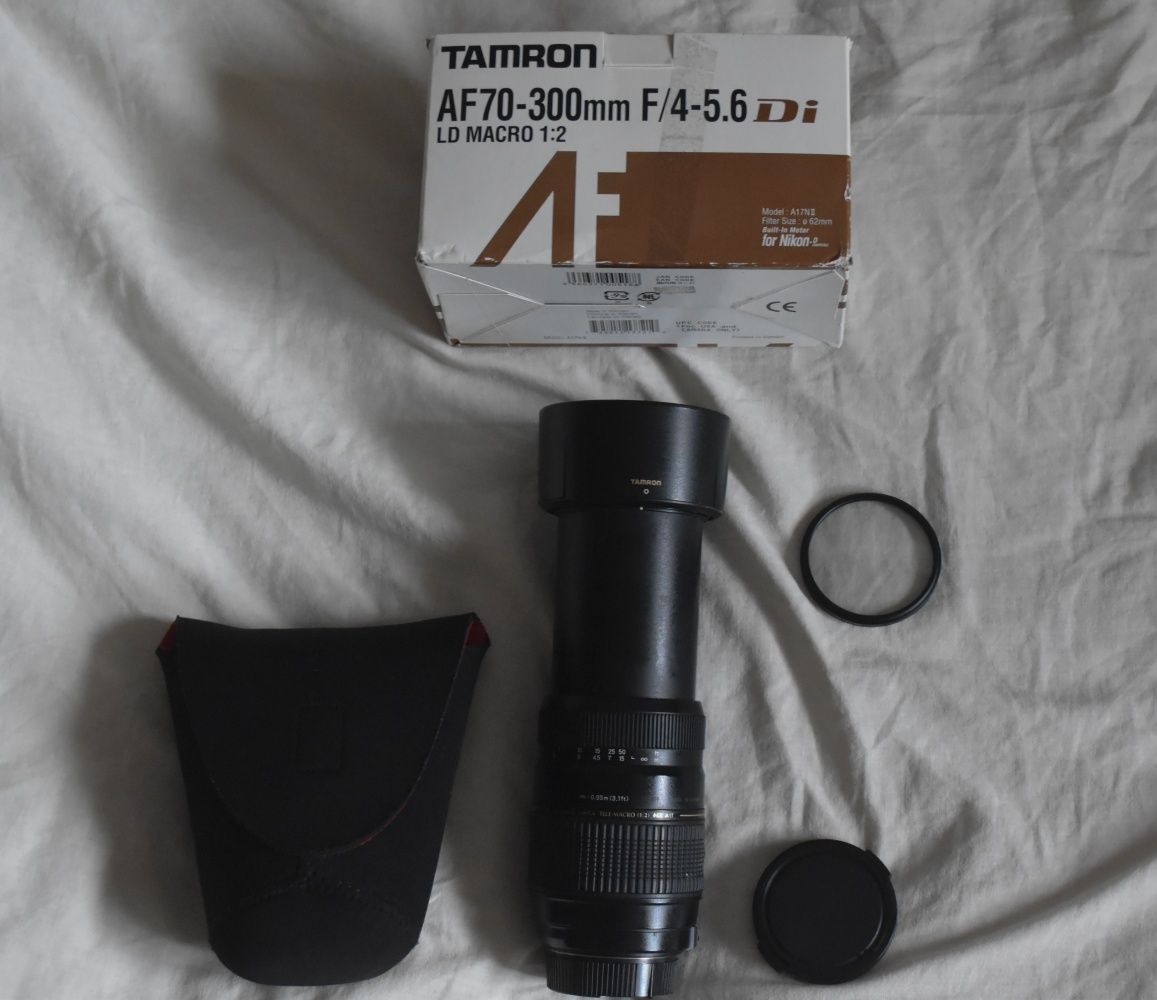 Tamron AF 70-300 mm f/4-5.6 Di LD Macro Nikon F, z pokrowcem i filtrem