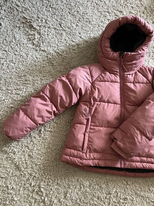 Зимова куртка на дівчинку
