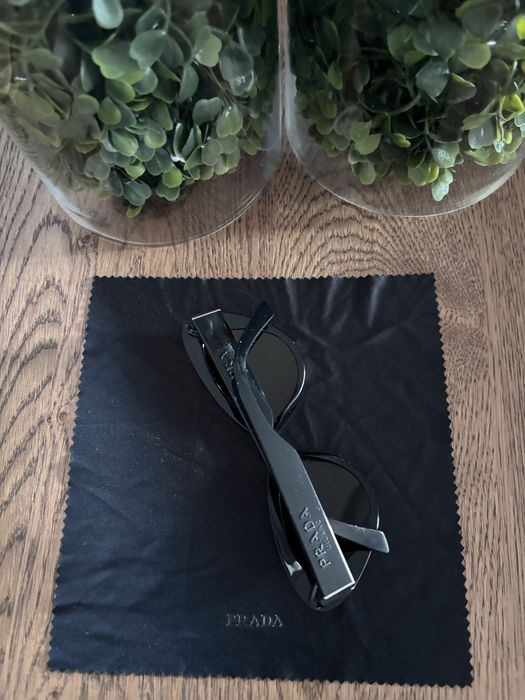 Okulary oryginalne Prada model SPR13Y 52021- stan bardzo dobry.