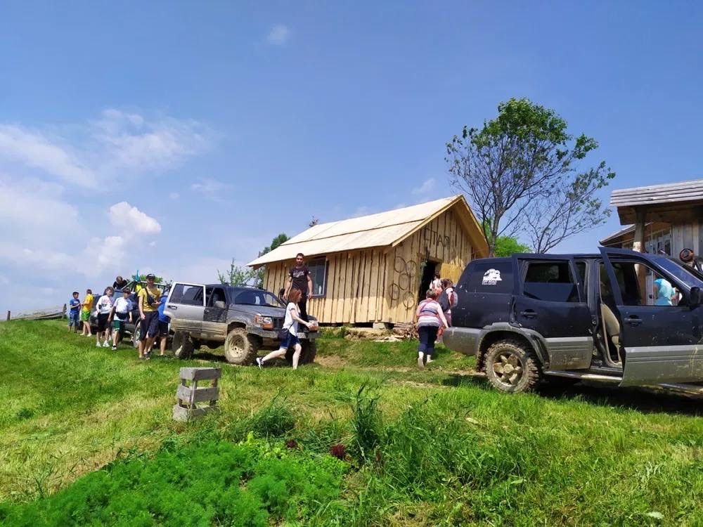 Джип тур, подорожі гороми, джипінг Яблуниця, Ворохта