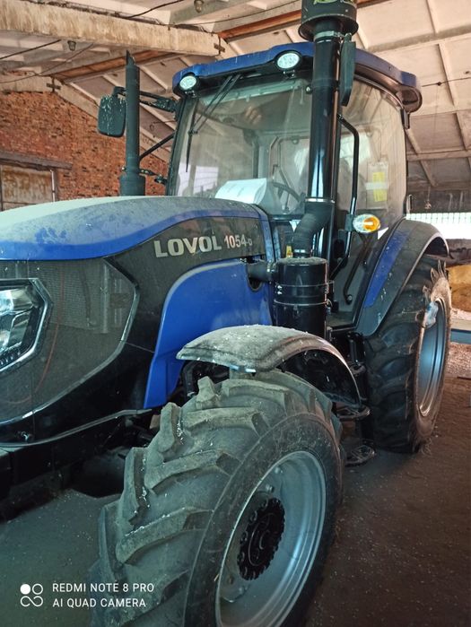 Новий трактор LOVOL 1054