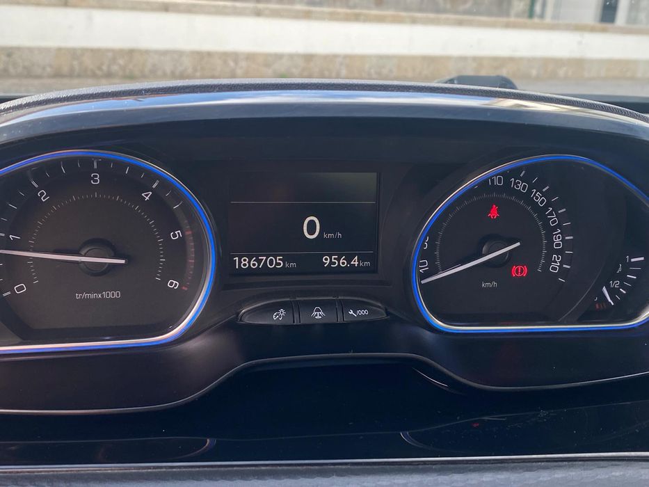 Peugeot 2008 1.6 E-HDI