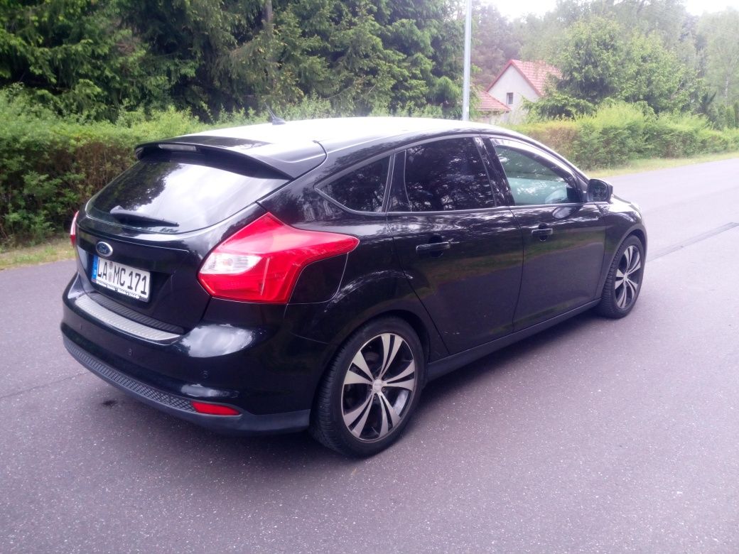 Ford Focus 2011r 1.6b 5-drzwi