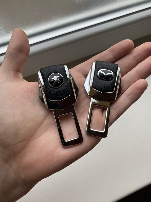 Заглушки ремня безпеки з логотипами марки авто BMW,AUDI,MERSEDES,TESLA