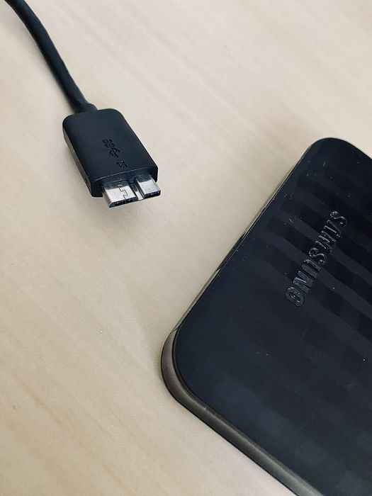Samsung M3 Portable 2TB (Внешний накопитель)