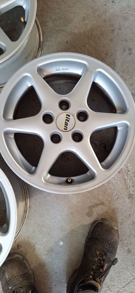 Felgi aluminiowe alufelgi 15 5x112 audi skoda   7j et38 mercedes
