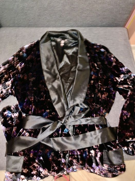 Велюровый халат VS , p. универсальный