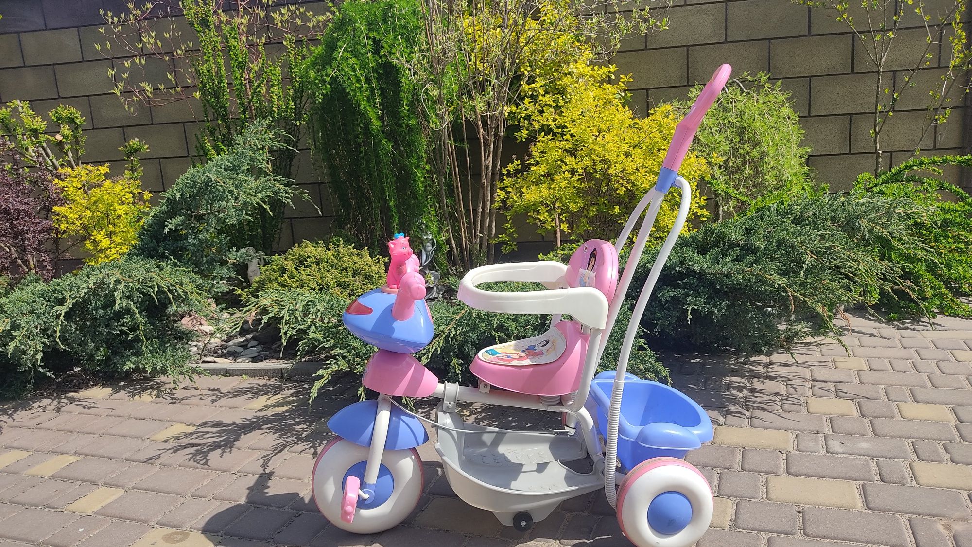 Велосипед дитячий, трьох колісний, для маленької принцеси!!!