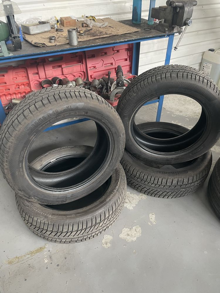 Зимова гума Continental 235/55R19