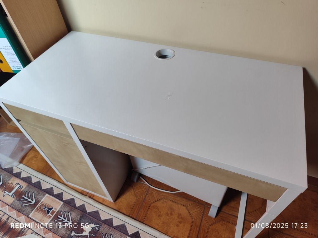 Secretária IKEA MICKE