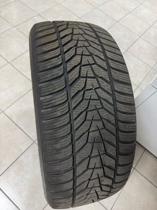 Зимові шини Hankook Winter I*Cept Evo3 X W330A 265/45 R20 108V