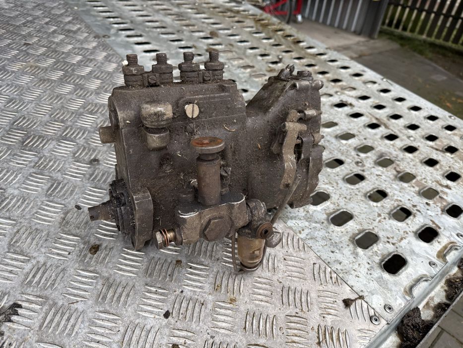 Pompa wtryskowa ursus c360