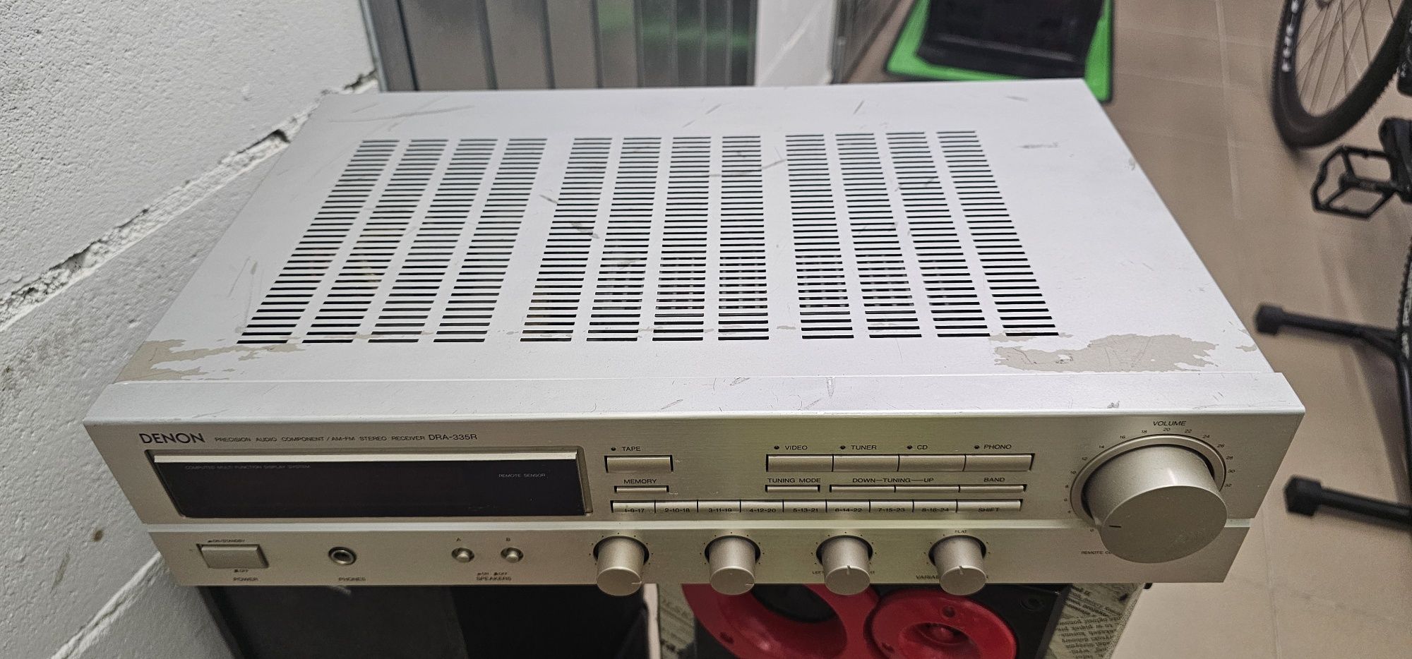 Amplituner Denon + 4 glosniki, kable, pilot